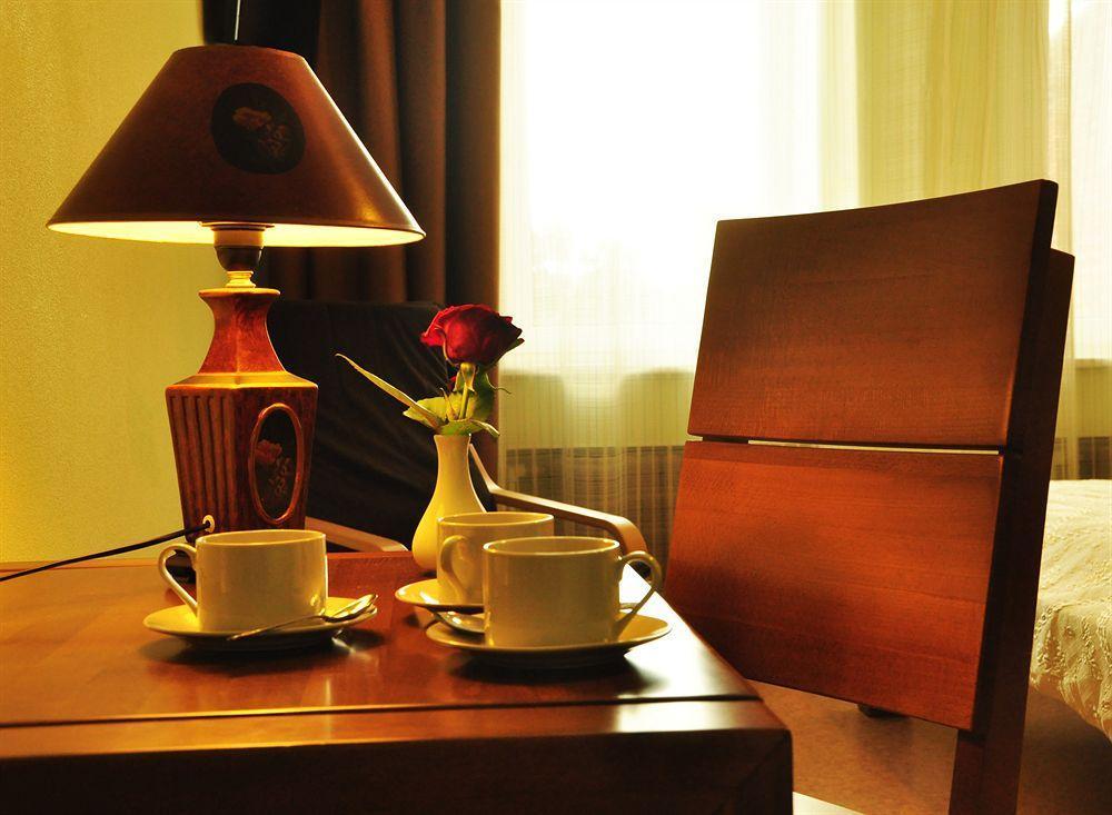 Hotel An-2 Harkiv Dış mekan fotoğraf