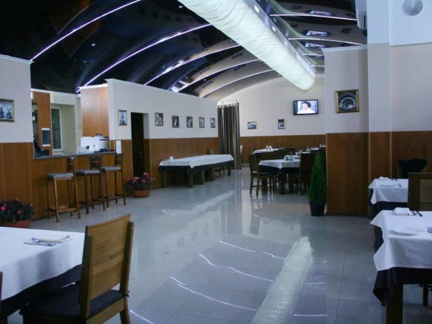 Hotel An-2 Harkiv Dış mekan fotoğraf